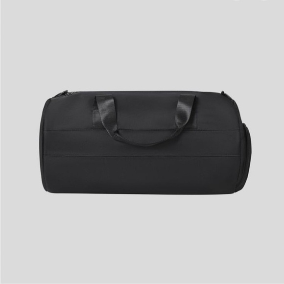 NWT - Halara Duffle/Gym Bag - black - Picture 1 of 3